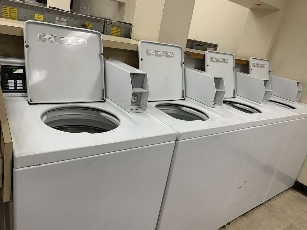 COIN LAUNDRY Updated September 2024 52 Photos & 34 Reviews 9995 Carmel Mountain Rd, San