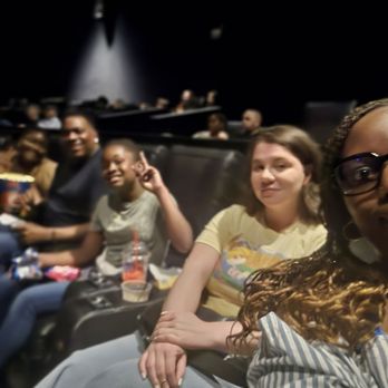 Star Cinema Grill - Cinema Near Me - Bolingbrook, Illinois