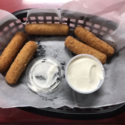 Mona Lisa Seagrove Italian and American Restaurant - Mozzarella sticks