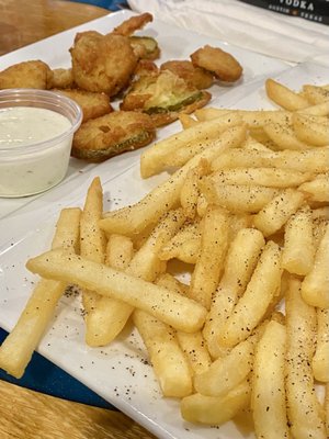 Ripples Of The Lakes Restaurant And Bar by null