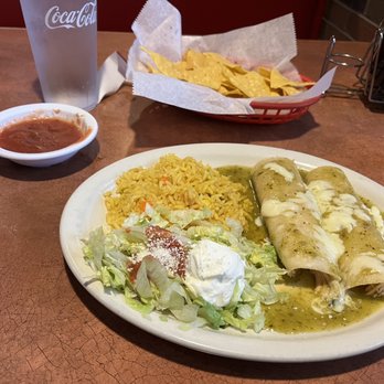 El Pueblo - Chicken enchiladas with verdes sauce - Mexican Near Me - Blue Ash, Ohio El Pueblo - Chicken enchiladas with verdes sauce - Mexican Near Me - Blue Ash, Ohio