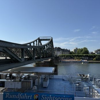 Eiserner Steg - Landmarks & Historical Buildings Near Me - Frankfurt, HE