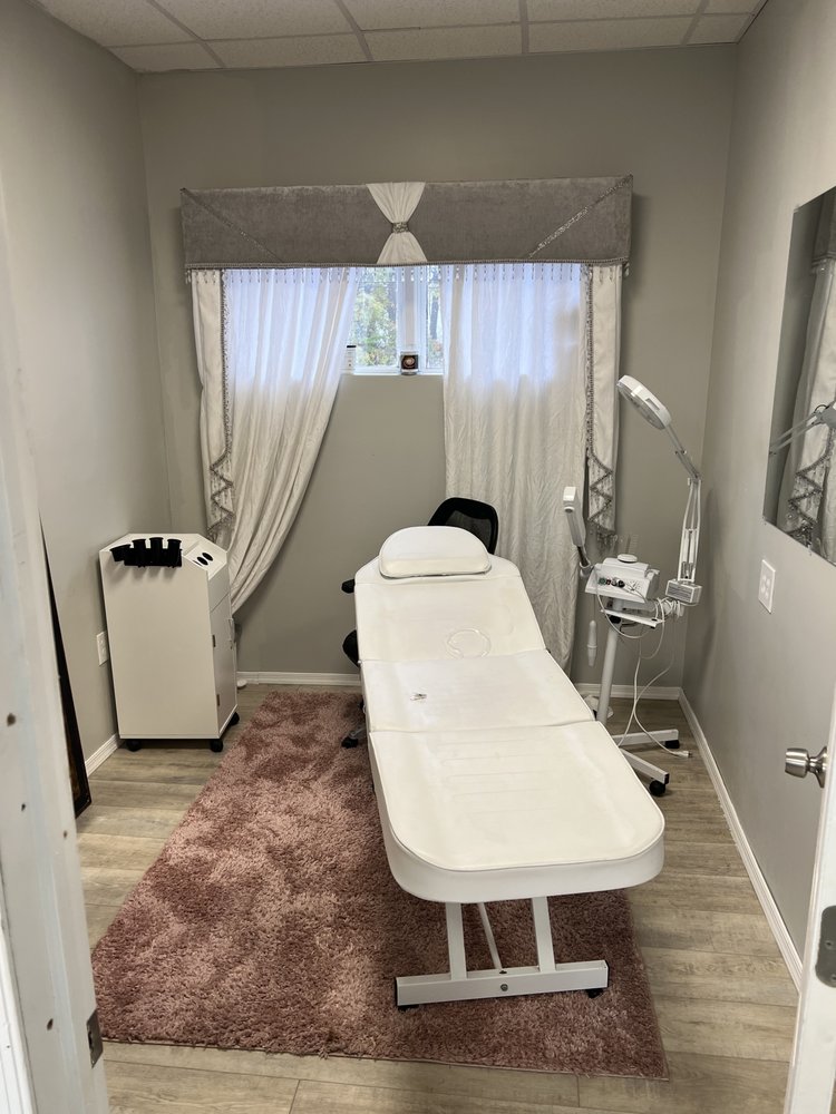 DREAM’S HAIR SALON Request an Appointment 30 Photos 2302 Walnut