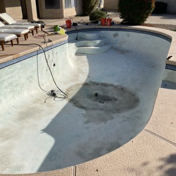 Aqualine Pools - Pool paint and repair (before) - Pool Cleaners Near Me Aqualine Pools - Pool paint and repair (before) - Pool Cleaners Near Me