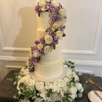 Beverly's Bakery - Wedding cake - Bakeries Near Me - Fullerton, California