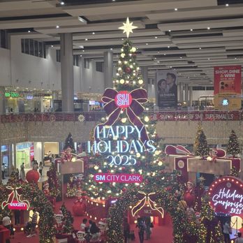 SM City Clark - 2025 Christmas tree - Shopping Centers Near Me - Angeles City, PAM SM City Clark - 2025 Christmas tree - Shopping Centers Near Me - Angeles City, PAM
