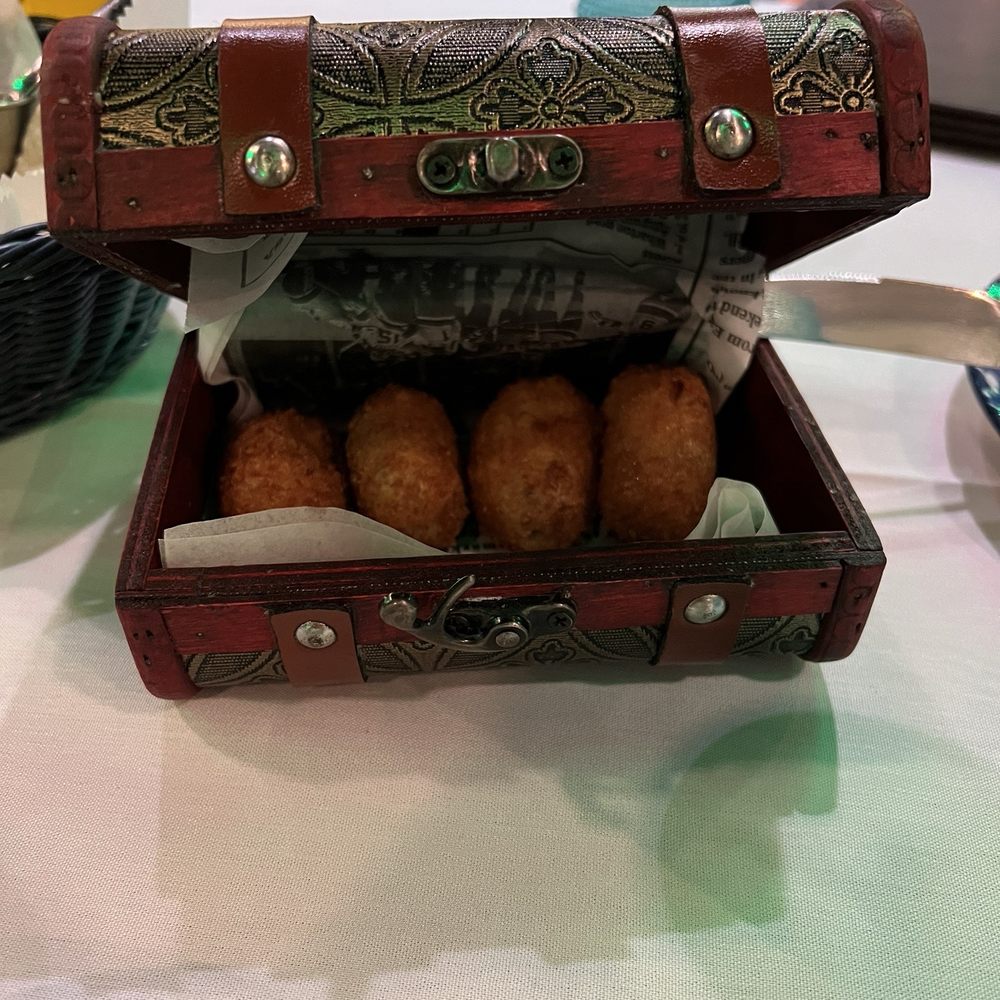 Croquetas de jamón! Amazing. Croquetas de jamón! Amazing.