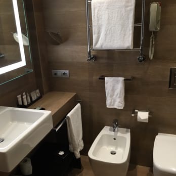 Starhotels Echo - Bathroom - Hotels Near Me - Milan, Michigan Starhotels Echo - Bathroom - Hotels Near Me - Milan, Michigan