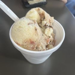 3 scoop Guayaba cake ice cream (sweet, guava jam swirls, and minty chocolate)