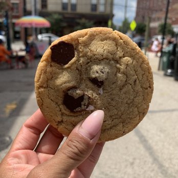 Findlay Market - Ice Cream Sandwich from Maverick Chocolate - Farmers Market Near Me - Cincinnati, Ohio