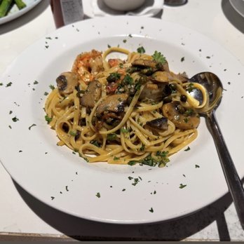 37 North Restaurant and Bar - Shrimp scampi - Gastropubs Near Me - Burlingame, California