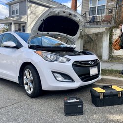 Cars & Trucks Battery Service - Mobile battery replacement service in DC, MD, VA.
Cars & Trucks Battery Service.