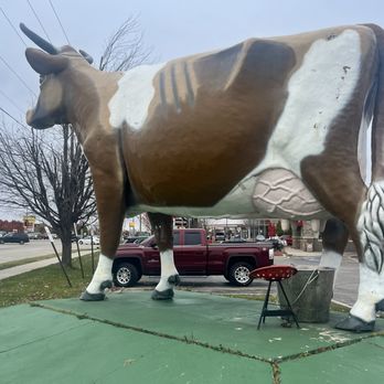 Bessie The Cow - Landmarks & Historical Buildings Near Me - Janesville, Wisconsin Bessie The Cow - Landmarks & Historical Buildings Near Me - Janesville, Wisconsin