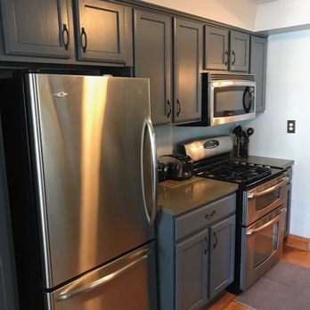 GL Painting - after: cabinets painted - Painters Near Me - Elgin, Illinois GL Painting - after: cabinets painted - Painters Near Me - Elgin, Illinois