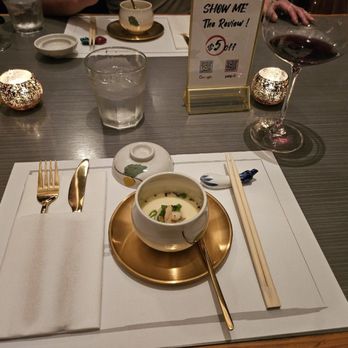 Golden pig - Korean Near Me - Honolulu, Hawaii