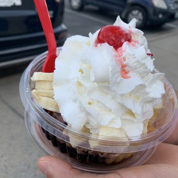 Bruster's Real Ice Cream - Banana Split - Ice Cream & Frozen Yogurt Near Me - Richmond, Virginia