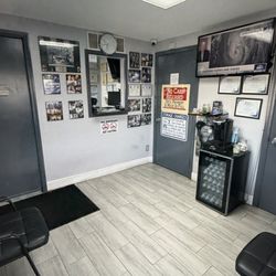 JNL Auto Repair - Customer waiting area and restroom