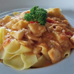 Brasserie Stalle - Pappardelle aux poissons, plat du jour (avec soupe) 12€