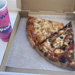 Afternoon special: 2 slices and a drink $8