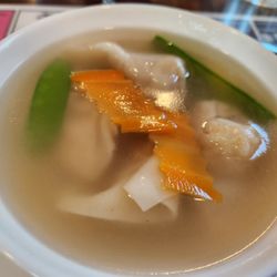 Long Long Noodle - Excellent Wonton Soup