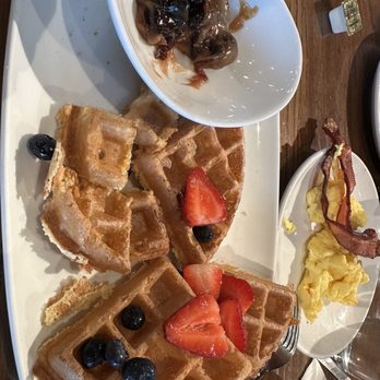 Another Broken Egg Cafe - American Near Me - Gilbert, Arizona Another Broken Egg Cafe - American Near Me - Gilbert, Arizona