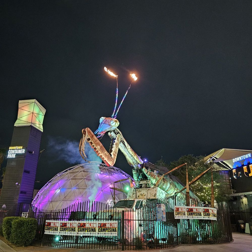Praying Mantis - 9-30-23 - Public Art Near Me - Las Vegas, Nevada Praying Mantis - 9-30-23 - Public Art Near Me - Las Vegas, Nevada