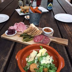 Sassafras Cafe Coffee Catering - Great Sunday afternoon bites & tunes