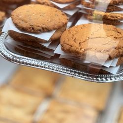 Cobblers Cakes & Kream - Chocolate Chip Cookie