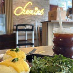 Beef Benedict w/ Arugula