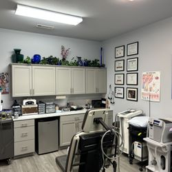 Arkansas Laser Solutions - Other side of treatment room of Arkansas Laser Solutions