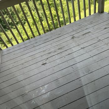Edgewater on Lanier - Warped back porch, it's even worse in person - Apartments Near Me - Gainesville, Georgia Edgewater on Lanier - Warped back porch, it's even worse in person - Apartments Near Me - Gainesville, Georgia