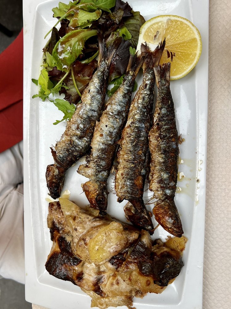 LA TAPENADE Updated October 2024 32 Photos & 64 Reviews 6 rue