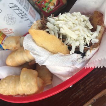 Los Chamos Arepas - Pabellón with tequeños - Venezuelan Near Me - Carolina, Puerto Rico Los Chamos Arepas - Pabellón with tequeños - Venezuelan Near Me - Carolina, Puerto Rico
