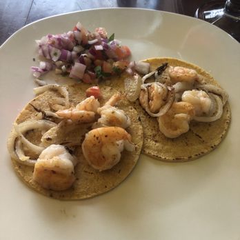 Las Pescadillas - Grilled shrimp tacos with garlic - Seafood Near Me - Cancún, ROO Las Pescadillas - Grilled shrimp tacos with garlic - Seafood Near Me - Cancún, ROO
