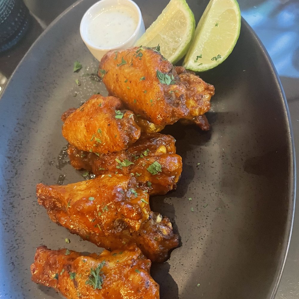 Loews Atlanta Hotel - Wings - Hotels Near Me - Atlanta, Georgia