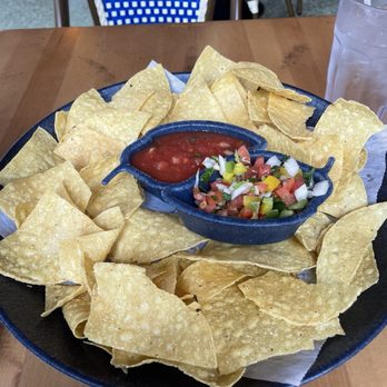 Uno Mas - Beer Bar Near Me - Lynchburg, Virginia Uno Mas - Beer Bar Near Me - Lynchburg, Virginia