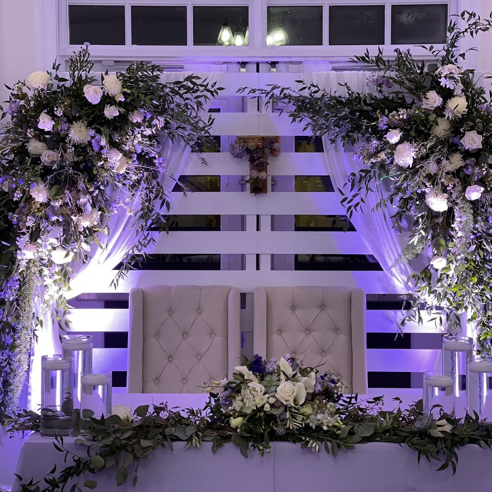 OpenBlooms - Sweetheart table (T was made by a friend) - Florists Near Me - Chantilly, Virginia OpenBlooms - Sweetheart table (T was made by a friend) - Florists Near Me - Chantilly, Virginia