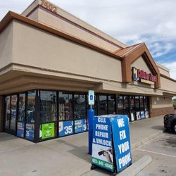 Cellular Zone - Outside of the store