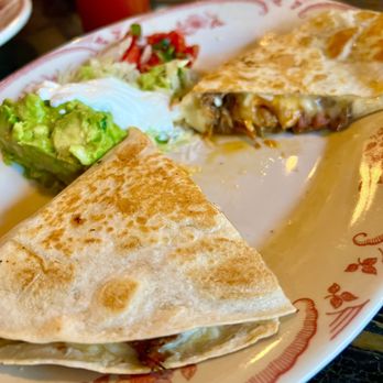 El Camino - brisket quesadillas - Cocktail Bars Near Me - Delray Beach, Florida El Camino - brisket quesadillas - Cocktail Bars Near Me - Delray Beach, Florida