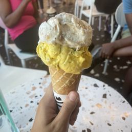 Fior di Latte gelato - Indian rose water and saffron Fior di Latte gelato - Indian rose water and saffron