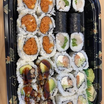 J San Sushi - Spicy Tuna Roll, Yellowtail Jalapeno Roll, Philadelphia Roll, Eel Avocado Roll - Sushi Bars Near Me - Brooklyn, New York J San Sushi - Spicy Tuna Roll, Yellowtail Jalapeno Roll, Philadelphia Roll, Eel Avocado Roll - Sushi Bars Near Me - Brooklyn, New York