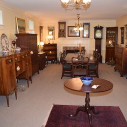 Gates Antiques - Nice 1820 Sheraton sideboard and other items.