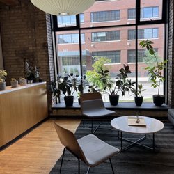 Rise Bagel - Waiting/Sitting area