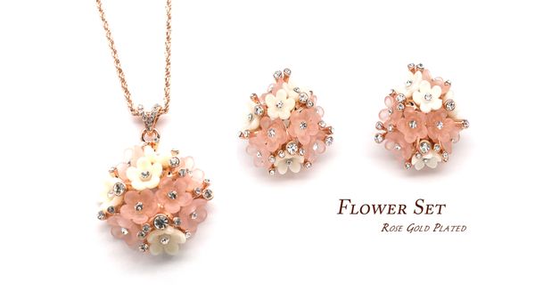 Gigi’s Jewelry by null