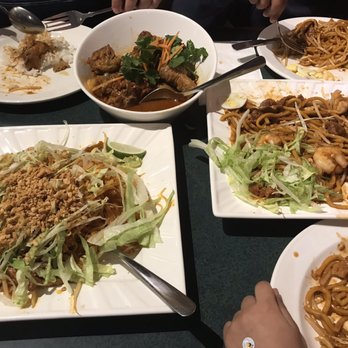 Tropika Malaysian Cuisine - Phad Thai, Kari Ayam and Mee Goreng - Malaysian Near Me - Edmonton, Alberta Tropika Malaysian Cuisine - Phad Thai, Kari Ayam and Mee Goreng - Malaysian Near Me - Edmonton, Alberta