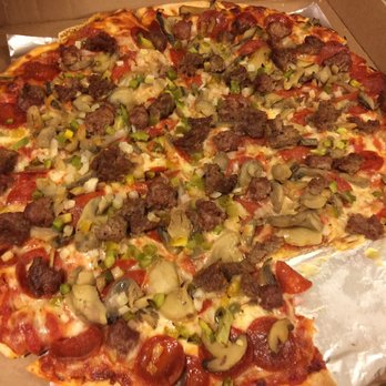 Tat S Pizzeria 15 Photos 16 Reviews Pizza 2440 Maysville