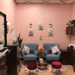 Nails Envie - Nail Salon Spa Suite