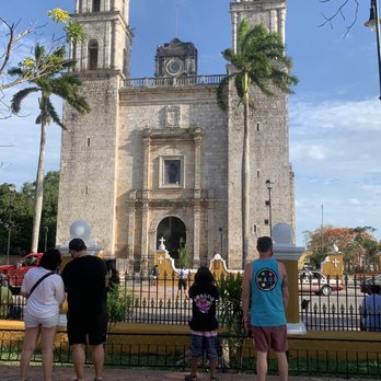 Meet Playa - Taking in the sights - Tours Near Me Meet Playa - Taking in the sights - Tours Near Me