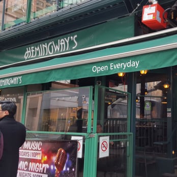 Hemingway's Restaurant - The front of the pub - Bars Near Me - Toronto, Ontario