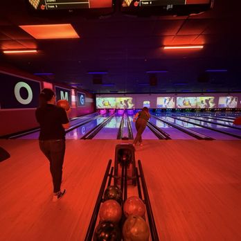 Bowlero Davie - Bowling Near Me - Davie, Florida